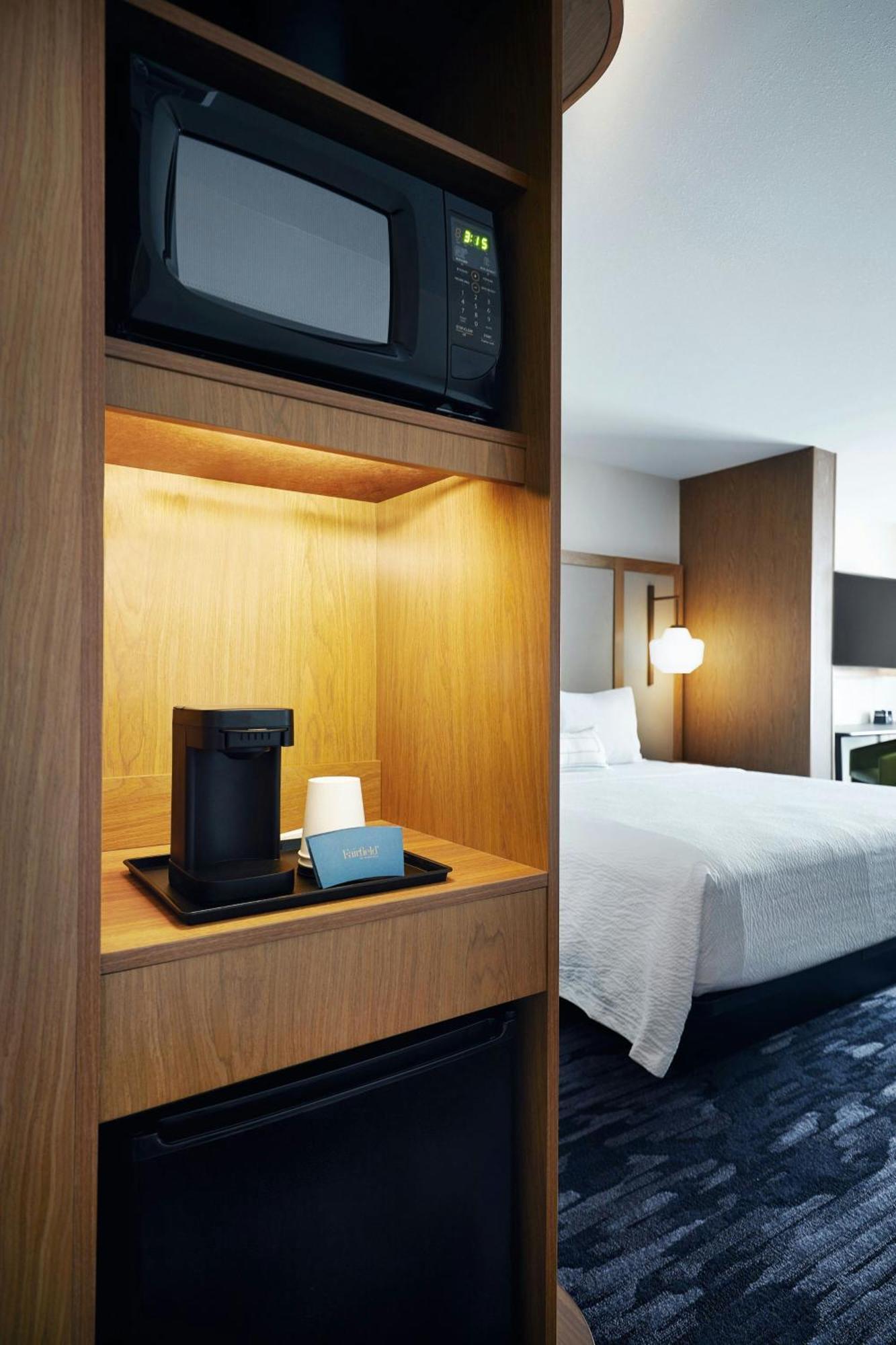 Fairfield Inn & Suites Шебойган Экстерьер фото